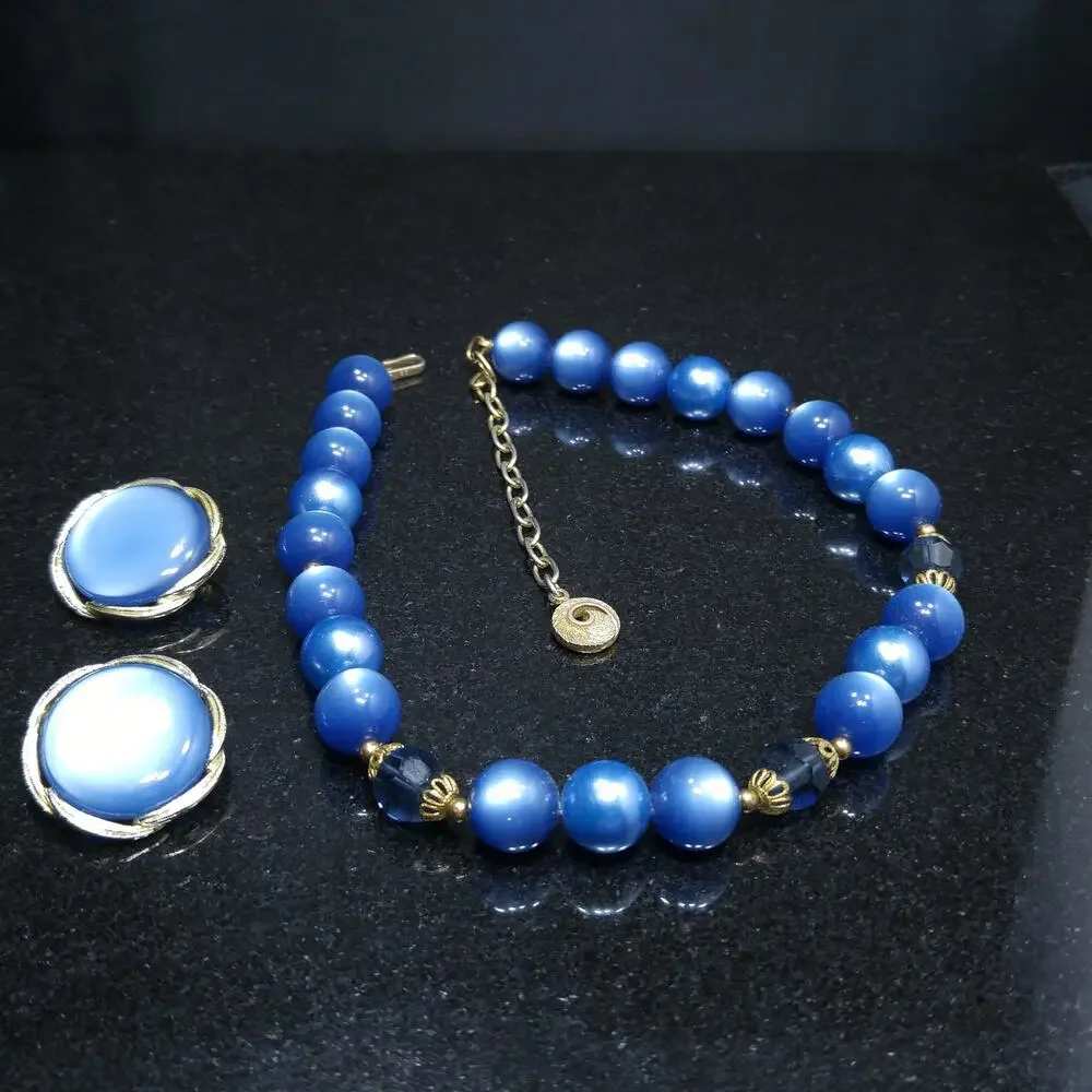 Lisner Blue Moonglow Lucite Necklace Clip On Earrings Set 1950s Vintage Jewelry